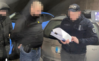 На хабарі в $4500 від ухилянта затримали працівника Миколаївського ТЦК