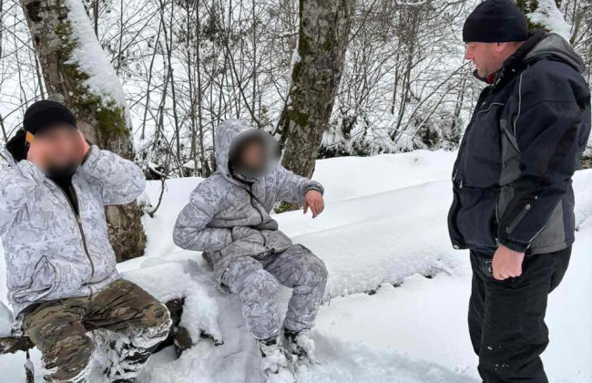 На Закарпатье в поисках границы 3 мужчин блуждали 7 суток – после больницы их ждет суд