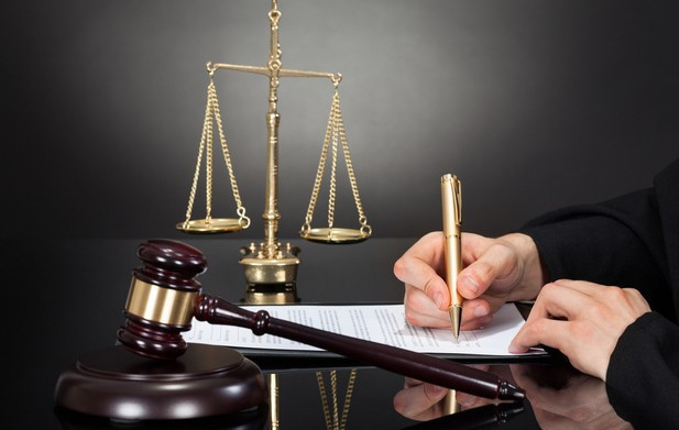 В Реестр квалификаций внесли профессиональные стандарты «Судья» и «Прокурор»