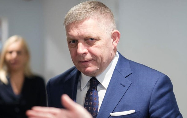 В Словакии оппозиционные депутаты инициируют вотум недоверия правительству Фицо
