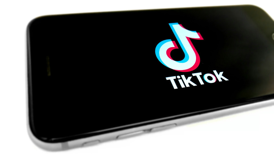 Китай розглядає сценарій продажу американських активів TikTok Ілону Маску