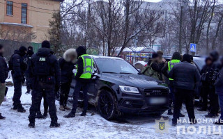 У Києві судитимуть 11 осіб за збут наркотиків і сутенерство під час комендантської години