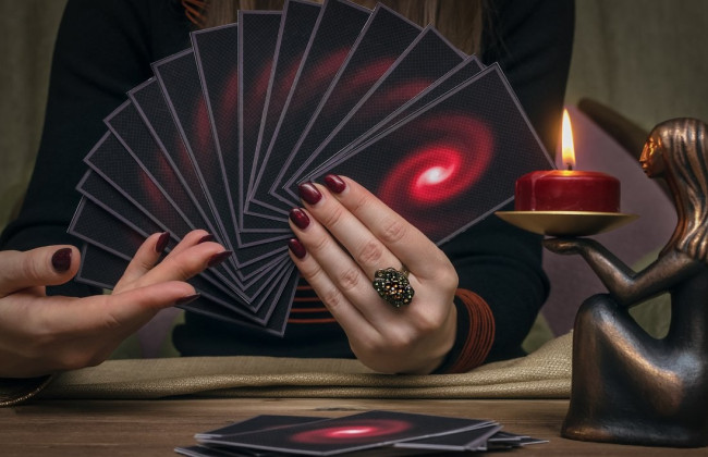 В Минкультуры заявили, что не могут ограничить показ сюжетов об экстрасенсах в эфире телемарафона