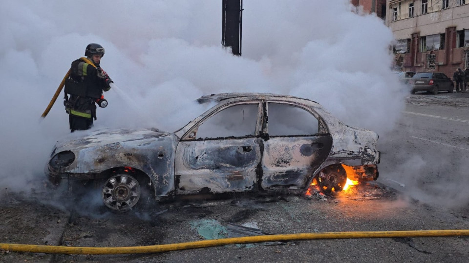 У Києві приберуть згорілі та покинуті автівки з вулиць