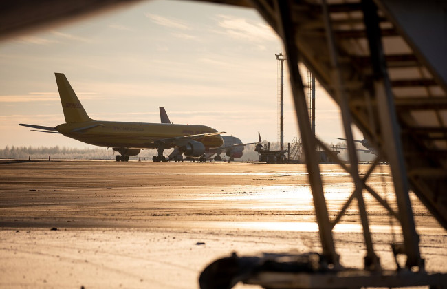 Пассажирский самолет, который летел в Вильнюс, был вынужден приземлиться в Варшаве – что произошло