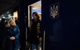 Глава МИД Словении Таня Файон прибыла в Киев