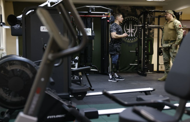 Ветерани можуть отримати по 1,5 тисячі гривень — як подати заявку та на що можна витратити кошти