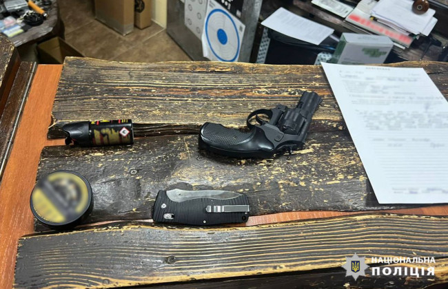 В Черкассах женщина устроила стрельбу в магазине