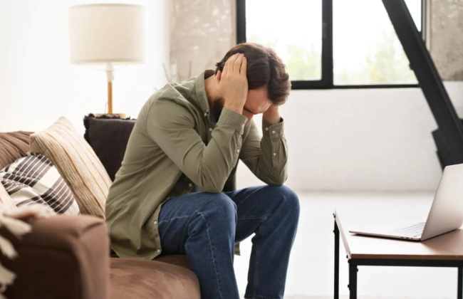 При каких обстоятельствах человека могут признать недееспособным и какие последствия из этого вытекают