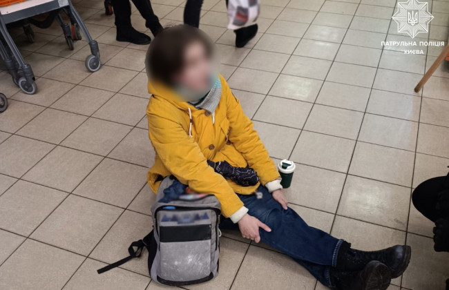 В Киеве к женщине, которая хотела проверить, как быстро приедет скорая, вызвали полицию