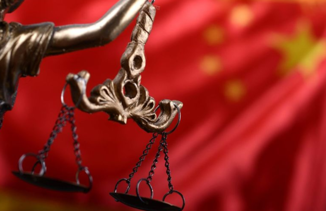 В Китае казнили мужчину, который на внедорожнике влетел в толпу и убил 35 человек