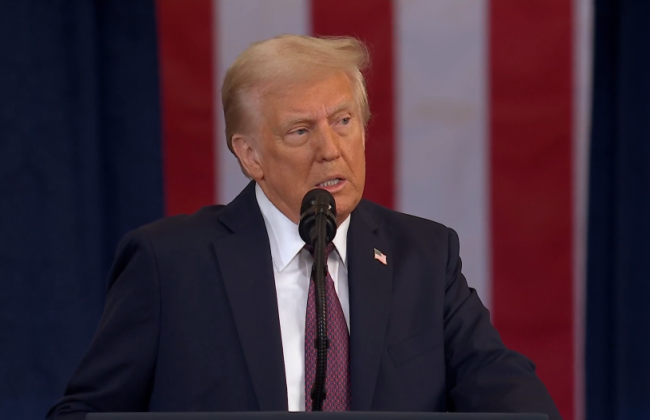 Трамп ограничил получение гражданства США по праву рождения