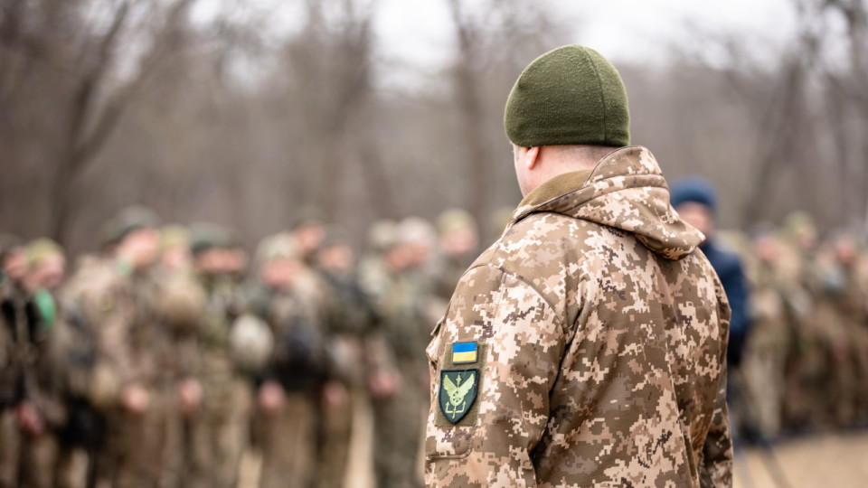 Журналы учета не прошиты и не пронумерованы – офицера признали виновным в небрежном отношении к оформлению служебных документов