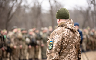 Журнали обліку не прошиті та не пронумеровані – офіцера визнали винним у недбалому ставленні до оформлення службових документів