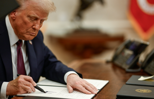 Дональд Трамп переименовал Мексиканский залив — президент Мексики отреагировала на указ