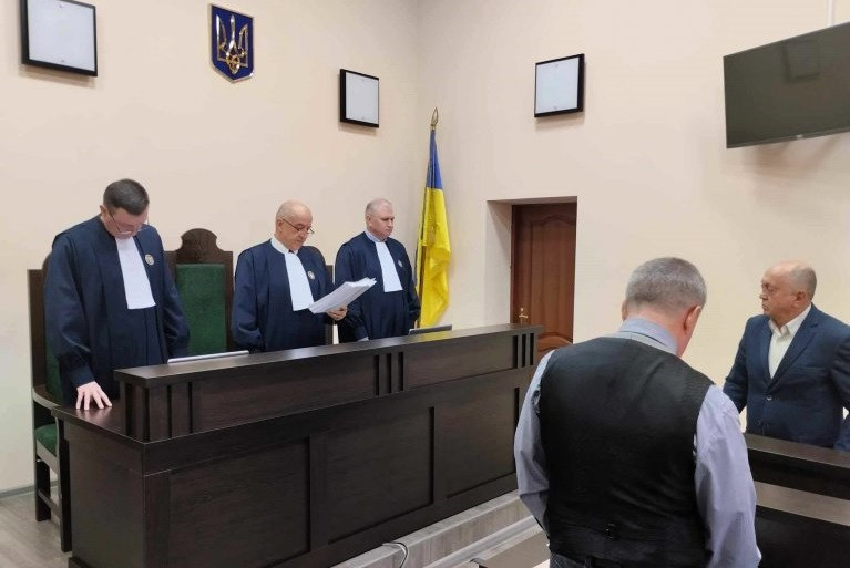 Дівчина, яка потрапила під поїзд, відсудила майже пів мільйона в Укрзалізниці