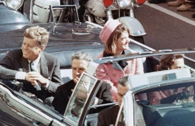 Дональд Трамп приказал рассекретить документы об убийстве Кеннеди и Мартина Лютера Кинга