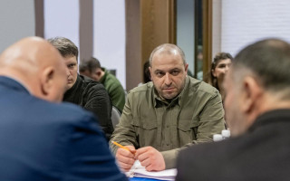 «Провалили работу»: Рустем Умеров сообщил, что контракт с главой АОЗ Мариной Безруковой продлен не будет, а Дмитрия Клименкова уволят с должности заместителя
