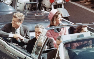 Дональд Трамп приказал рассекретить документы об убийстве Кеннеди и Мартина Лютера Кинга