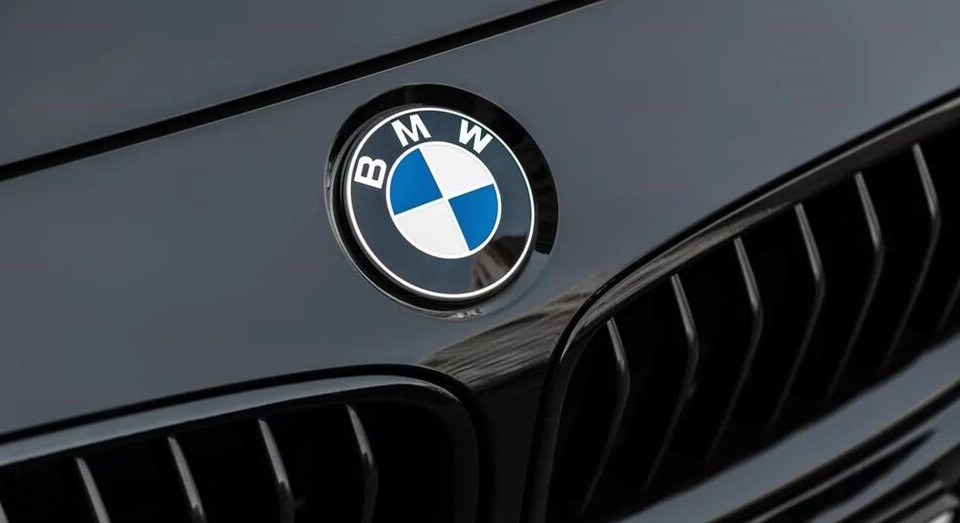 Британское отделение BMW прекращает свою деятельность в соцсети X после «римского салюта» Илона Маска