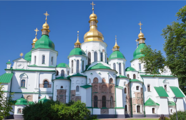 Верховный Суд отказал застройщику в реставрации и реконструкции здания возле Софии Киевской