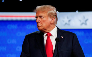 Дональд Трамп пообіцяв скасувати у США податки на чайові