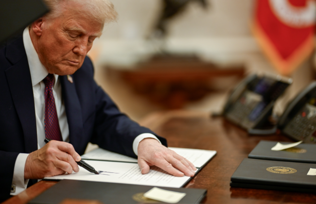 Дональд Трамп ввел 25% пошлины на все товары, поступающие в США из Колумбии