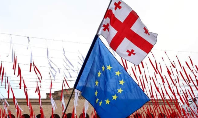 Совет ЕС приостановил безвизовый режим для грузинских дипломатов и должностных лиц