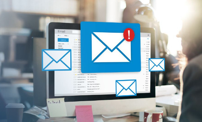 Украинцев предупредили о мошенниках, которые присылают письма от имени налоговой