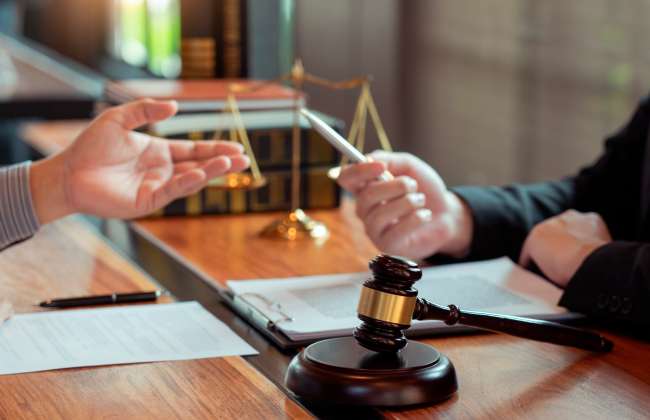 Из-за невыполнения кредитных обязательств должницей дом ипотекодательницы будет реализован на электронном аукционе — детали дела