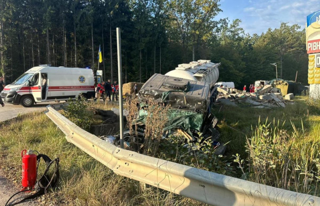 В Ровенской области водитель грузовика устроил смертельное ДТП на блокпосте