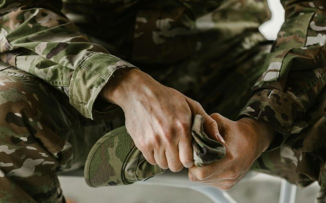 У Харкові судили військового, який через неуважність опублікував у соцмережі відео з розташуванням техніки свого взводу