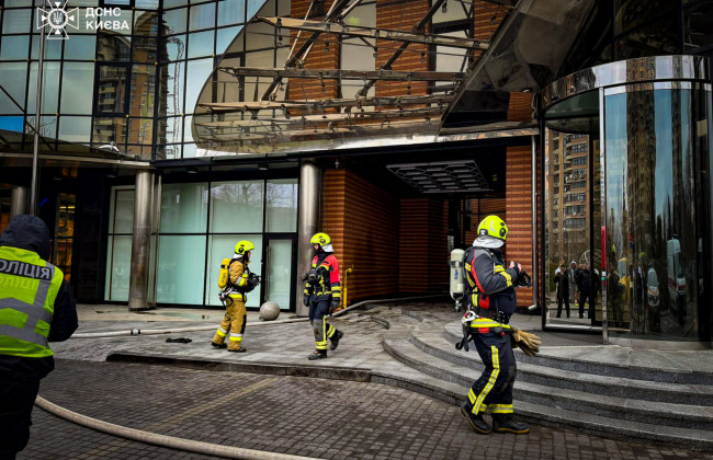 В Киеве на Печерске горел спорткомплекс