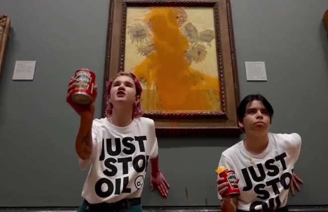 У Британії екоактивісти оскаржують тюремні вироки за блокування доріг та облиття супом картини Ван Гога