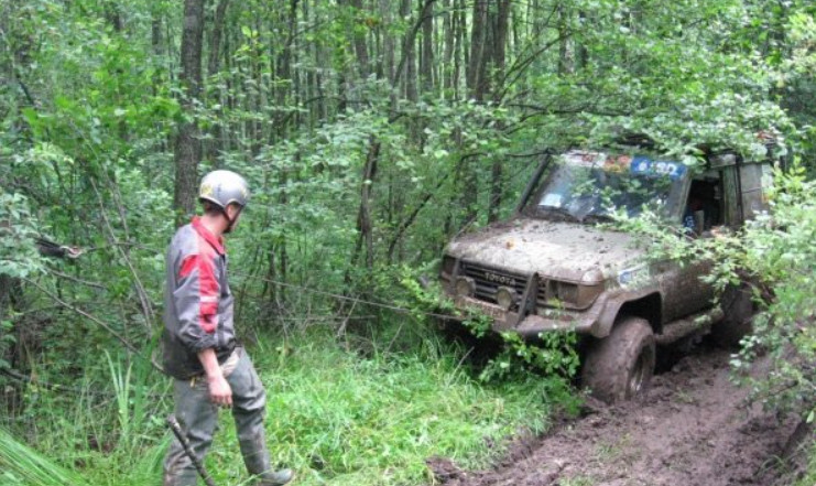 Володимир Зеленський підписав закон про заборону джипінгу в заповідних зонах