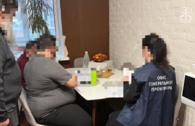 В Киевской области разоблачили адвоката, который незаконно получил логин и пароль судьи райсуда и «сливал» данные из ЕГРСР