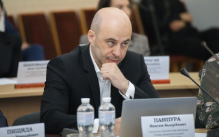 «ДСА нічого не робить для судів» — судді з Дніпра, які відремонтували службові кабінети за власний рахунок, звернулися до Вищої ради правосуддя