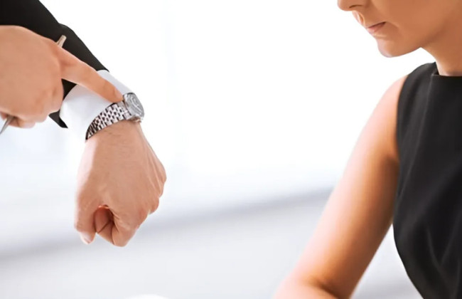 Работодатель требует объяснить опоздание на работу — является ли это нарушением