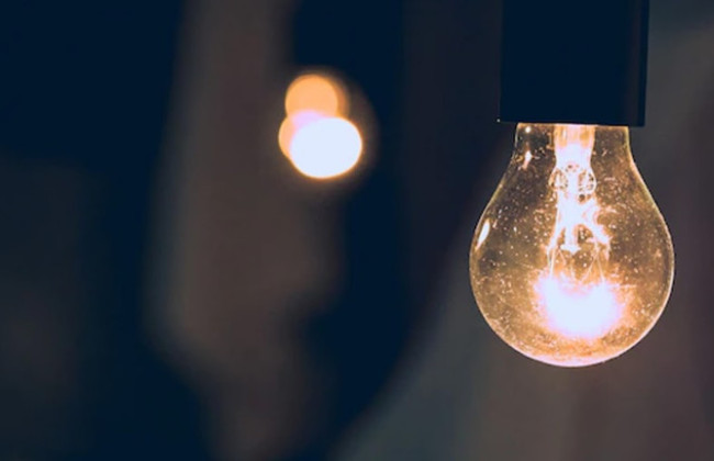 Через ракетну атаку РФ у низці областей Україні ввели аварійні відключення світла