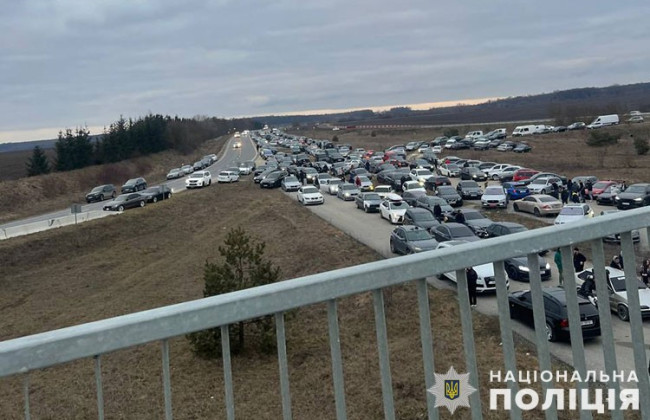 Полиция ищет организаторов несанкционированных автогонок вблизи Тернополя