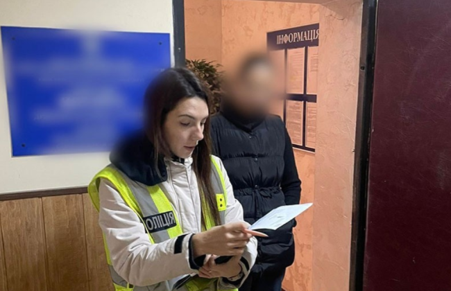 Присвоили около 1 млн грн со счетов умерших — в Киеве будут судить частного нотариуса и трех его подельников