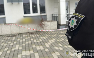 Дитина померла вслід за мамою — стали відомі подробиці трагедії в Одесі, де жінка випала з вікна з донькою