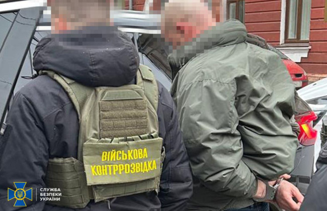 $6,5 тисяч за «білий квиток» – у Вінниці викрили схему незаконного «списання» військових