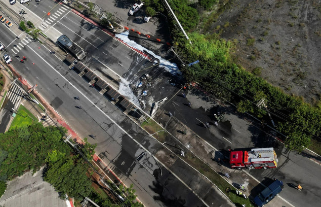 У Бразилії пасажирський літак зіткнувся з автобусом – є загиблі