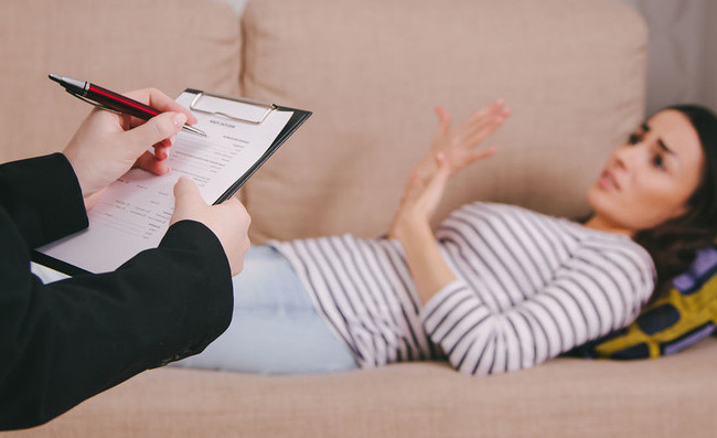 Психологи та психотерапевти обов'язково мають бути сертифіковані – Володимир Зеленський підписав закон