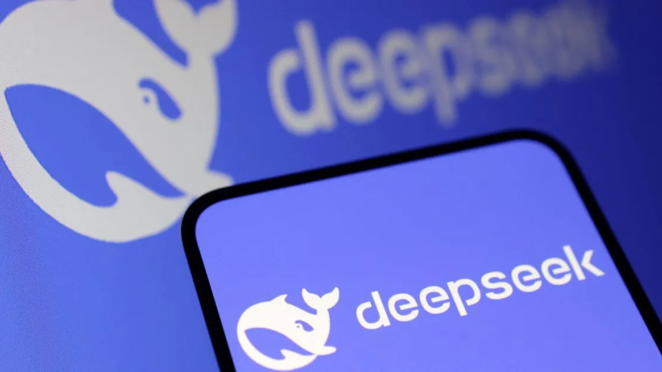 Не захищає дані користувачів — у додатку DeepSeek виявили багато вразливостей