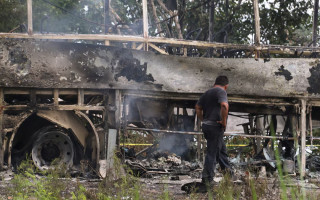 В Мексике автобус столкнулся с грузовиком и загорелся – погибли 41 человек