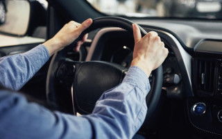 Не явился в ТЦК и потерял право управлять авто – решение суда