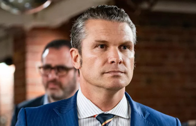 Міністр оборони США Піт Хегсет заборонив прийом на військову службу трансгендерів