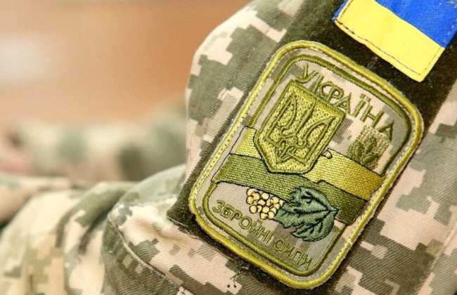 В Харькове мужчина с ножом и газовым баллончиком напал на сотрудника ТЦК